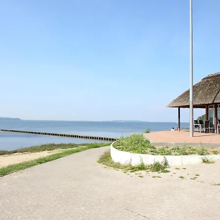 Moderne Mit Kamin, Balkon - Ferienresidenz Zwei Bodden Fewo111